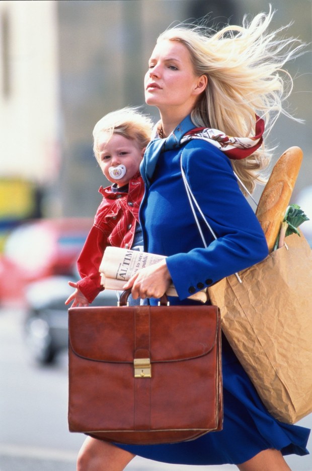 inspired-2015-02-working-mom-with-baby-main