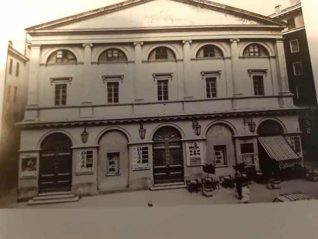 Carlo Teatro Interno
